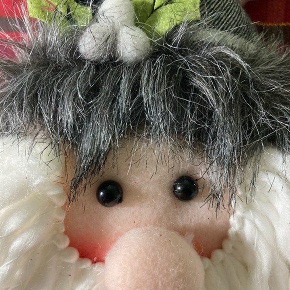 Festive Santa Pair with Red and Black Hats ornaments - Picture 3 of 4